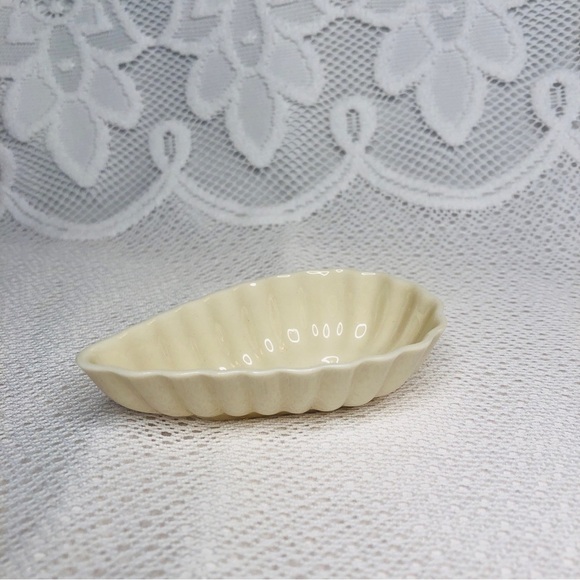 Belleek Vintage Open Salt Cellar Dish Teardrop Fluted 6th Mark 3rd Green - Picture 9 of 16